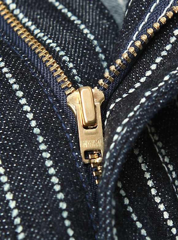 .09 UNIVERSAL ZIPPER